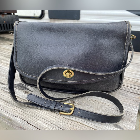 Coach Handbags - COACH vintage black city bag 312 leather project usa made crossbody